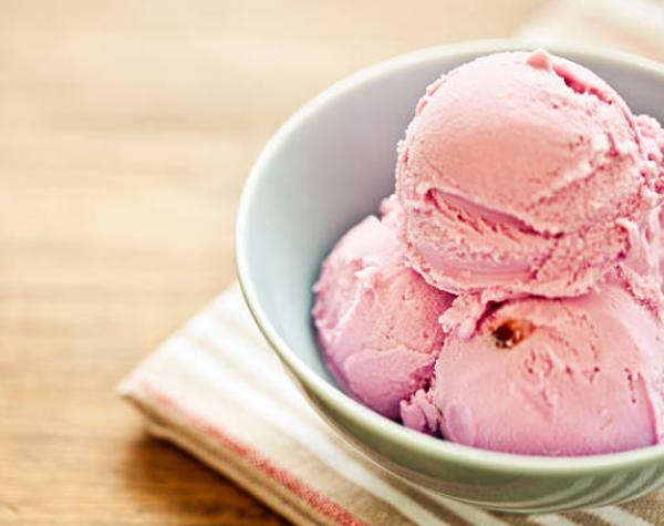 recetas para preparar un helado de fresa natural